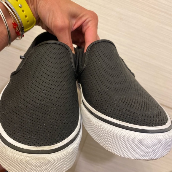 Women’s vans size 8 - Picture 3 of 3